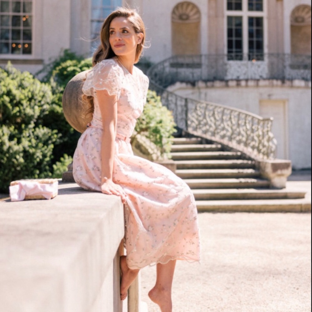 DISO Gal Meets Glam Penelope Dress Pink Size 6 or 8!